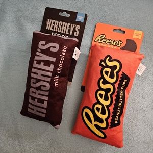 Reeses and Hersheys pet toys set 2